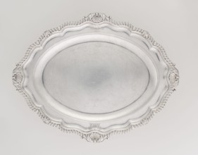 Oval platter by Benjamin & James Smith fl. 1809–1812. Silver, Georgian/George III style; oval