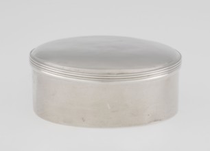 Toilet box; maker: Edward Fernell fl. 1779–1796?, goldsmith; form: round box, smooth with slightly