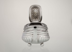 Teapot, maker: George McHattie fl. 1799–ca. 1825. Rectangular teapot with rounded edges, supported
