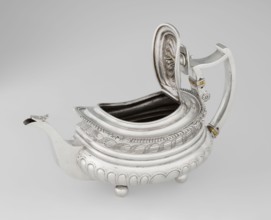 Teapot. Maker: George McHattie fl. 1799–ca. 1825, goldsmith. English Regency style, 1819–1820,