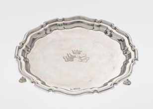 Tray on legs, goldsmiths Mappin & Webb Ltd maker, circular tray supported on three hoof-shaped