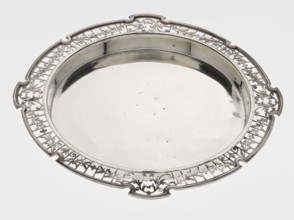 Round tray, circular silver tray with smooth mirror, slightly raised, openwork collar decorated