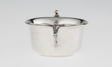 Porridge bowl porringer, goldsmith/silversmith maker, cylindrical bowl with a flat bottom, slightly