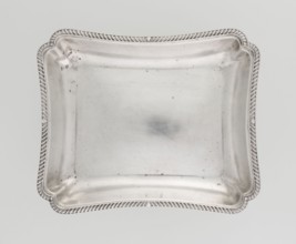 Four-sided platter by Bradbury, Thomas & Sons Sheffield; goldsmiths; active ca. 1769–1943.