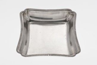 Four-sided platter by Bradbury, Thomas & Sons Sheffield; goldsmiths; fl. ca. 1769–1943. Four-sided