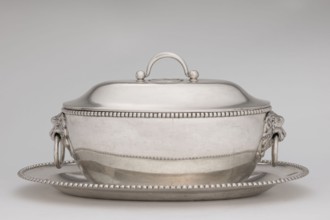 Vase with cover and platter; maker: Marcin Holke fl. ca. 1765–ca. 1792, goldsmith; tableware