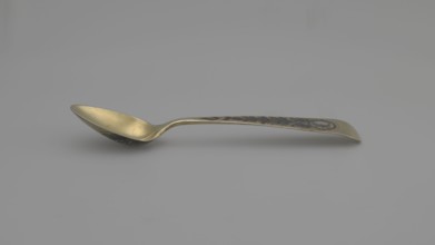 Tea spoon by Buszkowskij, Fedor Klimov fl. 1795–1834, goldsmith. Decorative gilded spoon with an
