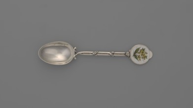 Decorative spoon by Deakin & Francis Ltd Birmingham; goldsmiths; fl. from 1786. Spoon with an ovoid