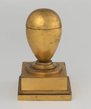 Inkwell, early 19th century, France, by Tadeusz Bylewski 1866–1939, inkwell; height 13.5 cm, width