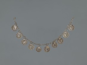 Bracelet, early 20th century, Middle East; Islamic art; shells; body and female ornament; hand