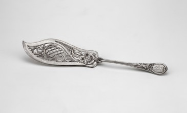 Fish platter, Grachev Brothers St. Petersburg; silversmith's factory; fl. 1866–1918 maker, scrap -