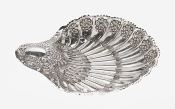 Shell-shaped silver platter by Atkin Brothers Silversmith Ltd Sheffield; goldsmith and silversmith