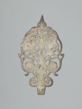 Hinge end for a chest; fittings, hinge end from a pair, in the form of an openwork rounded plaque