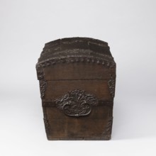 Chest, creator unknown, provenance unknown. Dowry chest with convex lid and side walls slightly