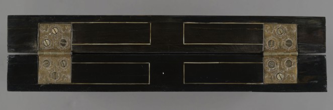 Chess, mill and backgammon box; maker, games; flower vases; chess; ; plant decoration; Baroque