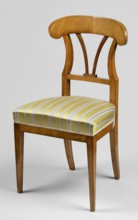 Chair, Biedermeier style, ca. 1825, Warsaw. Chair with an openwork backrest and upholstered seat on