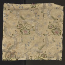Fabric fragment, fragments of silk patterned fabric, floral pattern, 18th century, France. Weave