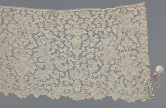 Lace fragment., With floral vase motifs with flower branches in a candelabra arrangement. Joints