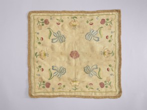 Church napkin, Church paraments; flowers; leaves; plant ornaments; sacred art. Napkin of white silk