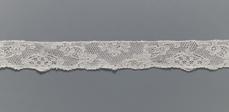 Lace fragment, Malines Mechelen lace, Henryków Heinrichau, varied background: point de neige type