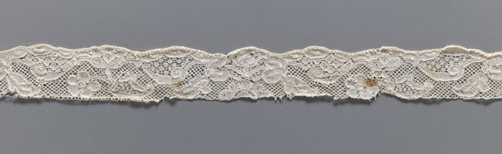 Lace fragment, mid-18th century, Mechelen Malines bobbin lace; fashion accessory. Motifs: floral