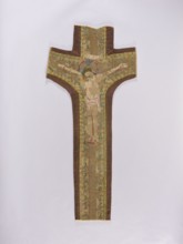 Embroidered Y-shaped chasuble pretext with a depiction of Christ on the cross, surrounded by a