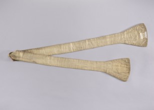 Stole, church paraments, flowers, leaves, liturgical vestment; white silk stole embroidered with a