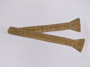 Stole made of silk fabric with olive-colored stripes. Embroidered with a pattern of leaves on the