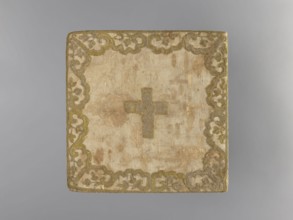 Embroidered pall, embroidery on cream-colored silk satin with gold thread in a hoop stitch. Central
