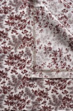 Pillowcase. Printed cotton canvas pillowcase with floral pattern on a white ground: printed sprigs