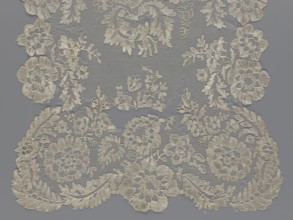 Shawl, shawl, clothing accessory, women's clothing, fashion, lace, serrated edges, in the bends