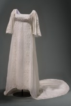 Dress with train, repossession provenance; Ludwika Queen of Prussia; 1776–1810 — souvenirs; trains