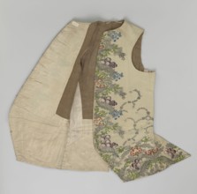 Vest, floral and plant ornaments; patterned brocaded silk fabric front with motifs arranged around