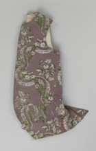 Vest, floral ornaments, patterned fabrics, Fastened to the neck with 11 buttons. Flaps on the