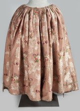 Two-piece robe à la française dress, silk in the colour of dried rose with motifs of colourful