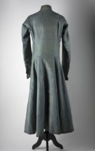 Zupan made of steel-blue grosgrain, long, fastened at the front with leatherwork buttons. Fitted at