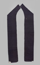 Fabric fragment, textiles, fragments of silk fabrics, patterned fabrics, plant motifs, cochineal