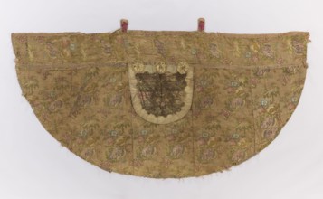 Church cope. Skirt made of olive silk with a warp satin background, brocaded in approximately 13