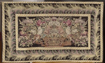 Kilim, 1st half of the 19th century. Wool fabric, height 123 cm, width 214 cm. Poland / Vilnius