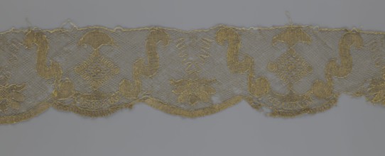 Lace fragment, lace strip finished with flat arched teeth on one side and straight on the other. In