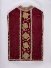 Chasuble, Liturgical vestment, end of 17th century embroidery. Central column embroidered with gold