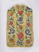 Chasuble, Chasuble made of woolen canvas embroidered with patterns of large, fantastic, diverse