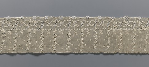 Fragment of lace, lace, ornament: continuous, vertical twigs at the top with points between them,
