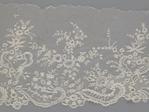 Lace fragment - shuttlecock;, Fashion accessory: clothing ornament. Materials/technique: needle