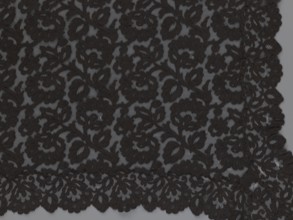Cape, lace, in the form of a square with two wide, elongated lace ties. Continuous floral ornament