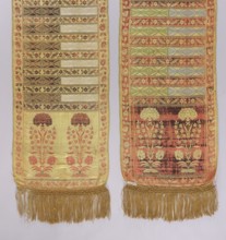 Kontusz belt, Bipartite heads with a motif of elongated flower bushes of various species with