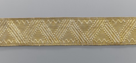 Gallon, galloons haberdashery, origin unknown, geometric ornaments, smaller snake pattern at the