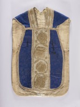 Chasuble, gift; tulips, plant ornaments, floral ornaments, flowers; liturgical vestment church
