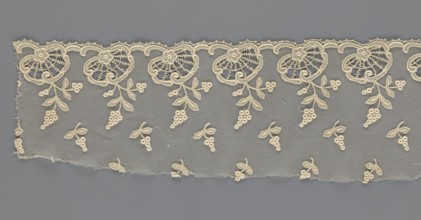 Fragment of lace, lace of, plant ornaments, slightly serrated lower edge with shell motifs and
