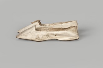 Women’s slippers. Maker: Johann Dyck, shoemaker’s workshop in Vilnius ca. 1800–ca. 1850. Flat